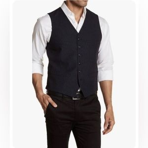 John Varvatos leopard vest. Size EU 52 USA size 42
brand new with out tags.